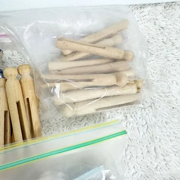 Vintage Lot of Wooden Clothespins, Knobs, Pulls, Handles Craft Project 80s 90s - Picture 10 of 11